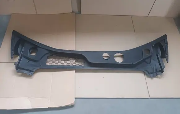 Lamborghini LP 610-4 Wiper trim 4T1819426