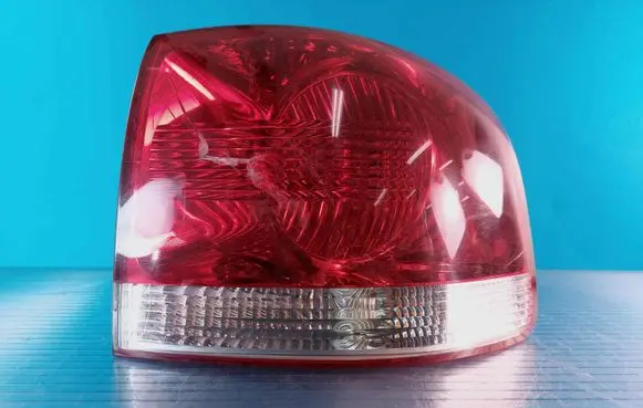 Volkswagen Touareg I Rear/tail lights 7L6945096K