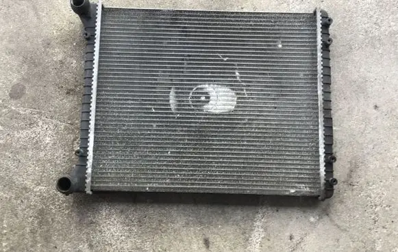 Audi A2 Coolant radiator 8Z0121251D