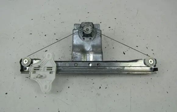 Renault Clio I Rear door manual window regulator 