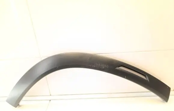NIO ES8 Front arch trim P0078968