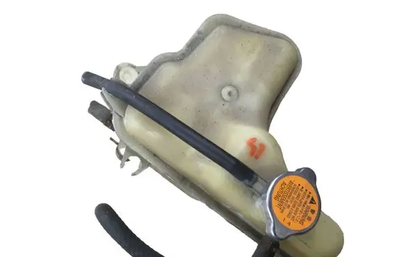 Peugeot 4007 Coolant expansion tank/reservoir
