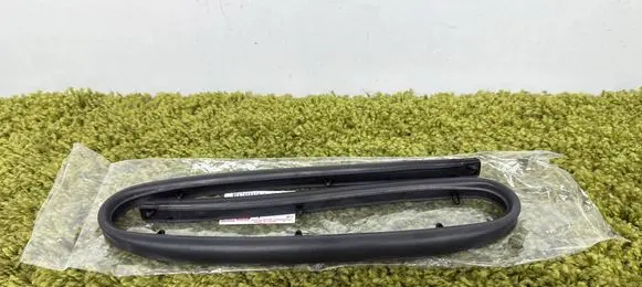 Lexus RX 330 - 350 - 400H Front door rubber seal 67865-48040