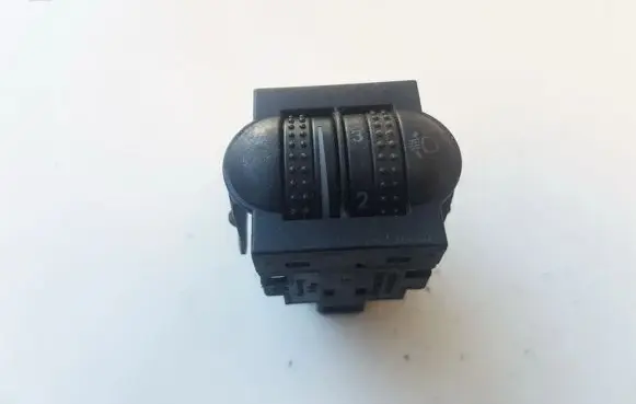 Volkswagen Golf IV Headlight level height control switch 1J0941333A