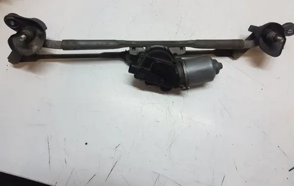 Lexus IS 220D-250-350 Front wiper linkage and motor 8511026220 1593000080