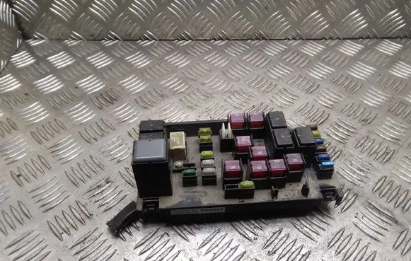Subaru Legacy Fuse module 82241AG000