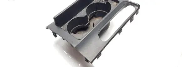Cup holder front