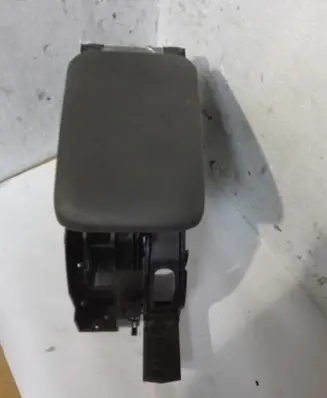 Volkswagen Jetta V Armrest 1K5864251B