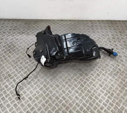 Audi Q7 4M AdBlue liquid reservoir 4M0131878BE 4077010BC
