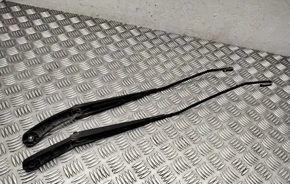 Volkswagen Transporter - Caravelle T5 Front wiper blade arm