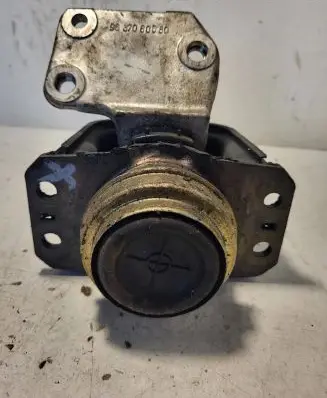 Peugeot 307 Engine mount bracket 9636845880 9636583980 9636270080