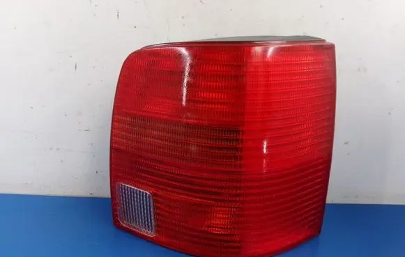 Volkswagen PASSAT B5 Rear/tail lights