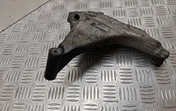 Volkswagen PASSAT B6 Engine mounting bracket 03L199207