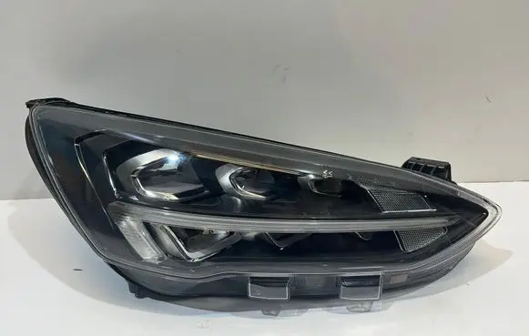 Ford Focus Headlight/headlamp 