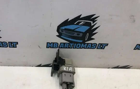 KIA Sportage Glow plug pre-heat relay 368302F150