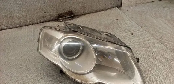 Volkswagen PASSAT B6 Headlight/headlamp 3C0941006S