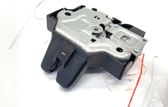 Lexus IS III XE30 Tailgate exterior lock 