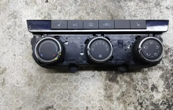 Skoda Octavia Mk3 (5E) Climate control unit 5E0820047E 5HB01117511