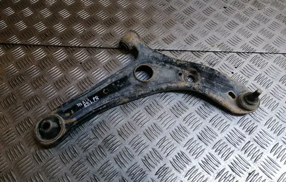 Toyota Yaris Front lower control arm/wishbone