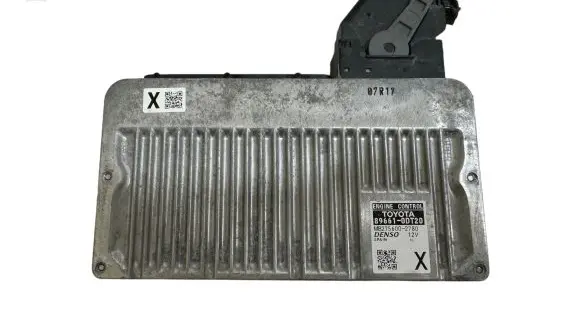 BMW i3 Engine control unit/module 896610DT20 MB2756002780