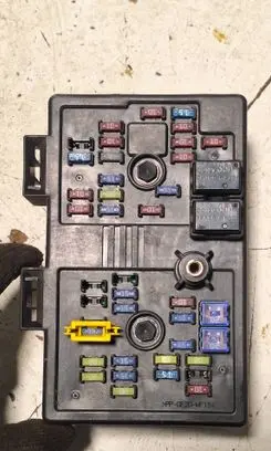 Chevrolet Captiva Fuse module 96821082 0521 ZE04