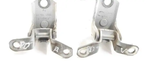 Ford Fiesta Front door upper hinge