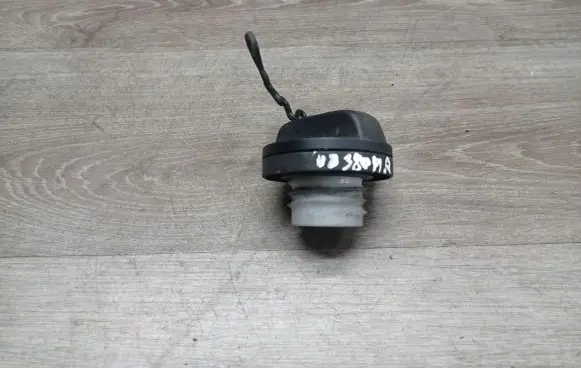 Volvo S80 Fuel tank filler cap 