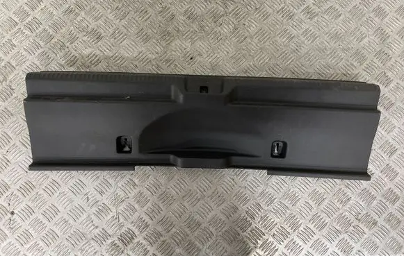 Trunk/boot sill cover protection
