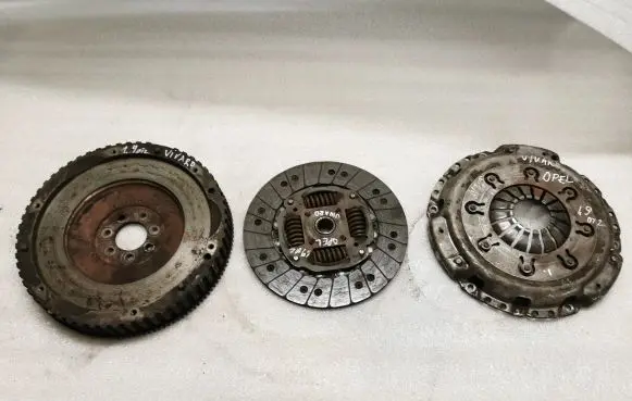 Opel Vivaro Clutch set kit 324027410