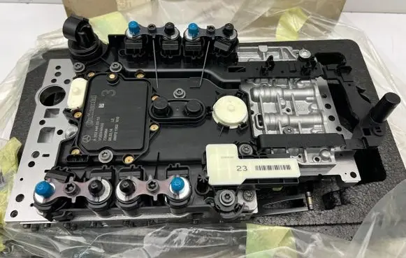 Mercedes-Benz E W212 Gear selector/shifter in gearbox A2122700106