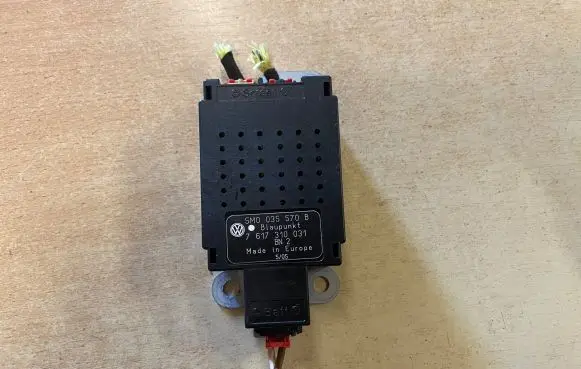 Volkswagen Golf Plus Aerial antenna amplifier 7617310031 5M0035570B