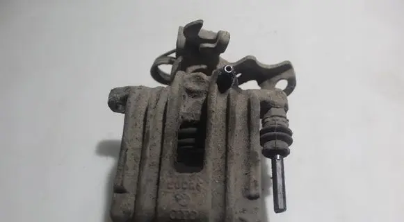 Skoda Superb B5 (3U) Rear brake caliper