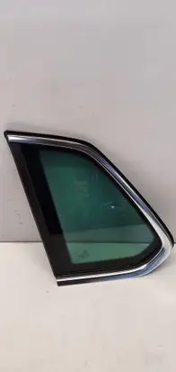 Volkswagen Tiguan Rear side window 5NA845041P
