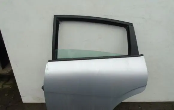 Seat Leon (1P) Rear door