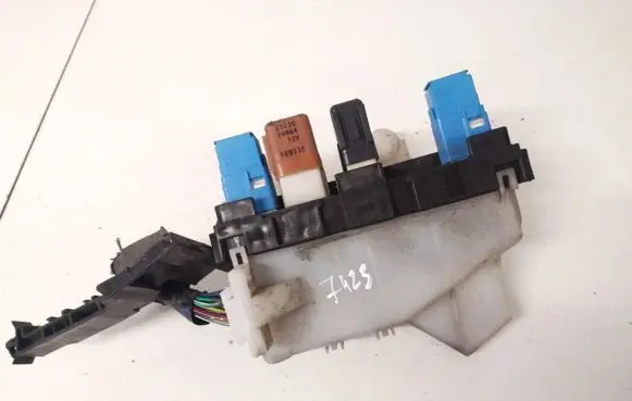 Nissan Primera Fuse box set
