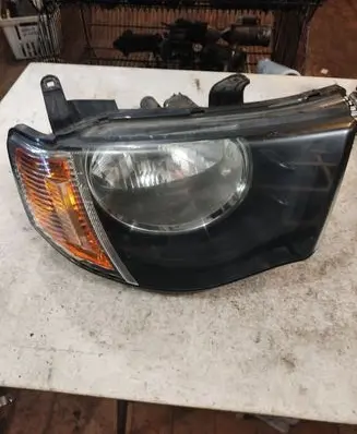 Mitsubishi L200 Headlight/headlamp