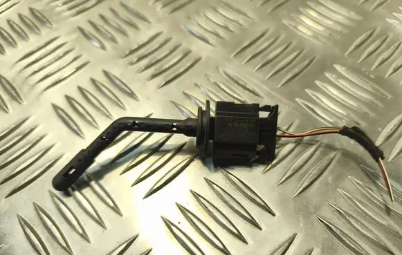 Volkswagen PASSAT B6 Interior temperature sensor 104189544ND8 6190111071170