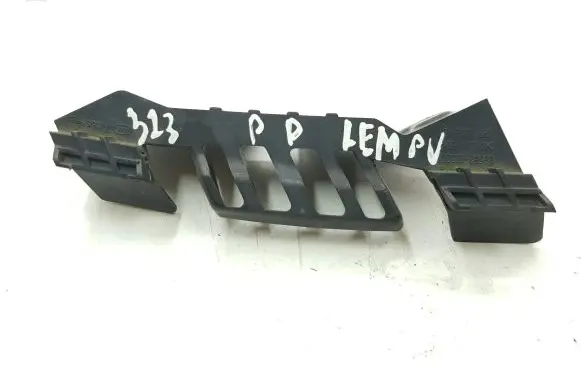 KIA Carens II Headlight/headlamp mounting bracket 865521D000