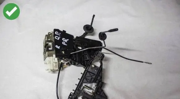 Mercedes-Benz R W251 Front door lock A2517230414 A2517601834