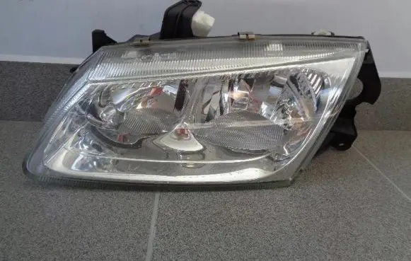 Nissan Almera N16 Headlight/headlamp 89003331