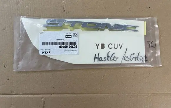 KIA Stonic Manufacturers badge/model letters 86310-H8400