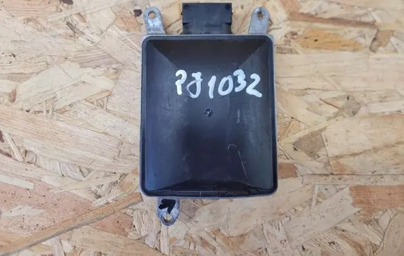 Windshield/windscreen camera