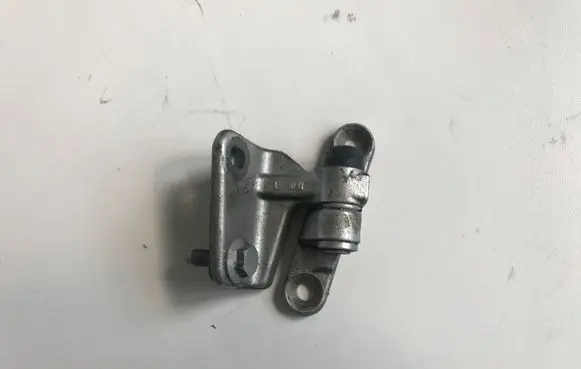 Mercedes-Benz B W245 Rear door upper hinge