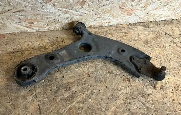 KIA Sorento Front lower control arm/wishbone