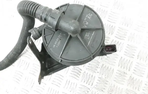 Audi A7 S7 4G Secondary air pump 079959253