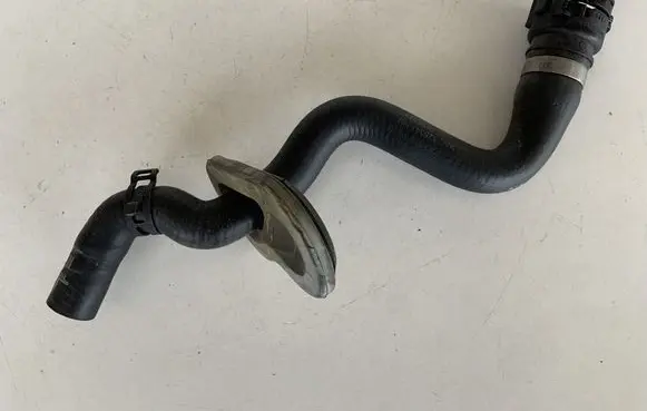 Audi A6 S6 C7 4G Engine coolant pipe/hose 4G0819350B