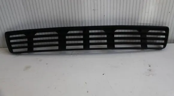 Audi A4 S4 B5 8D Front bumper lower grill 8D0807683