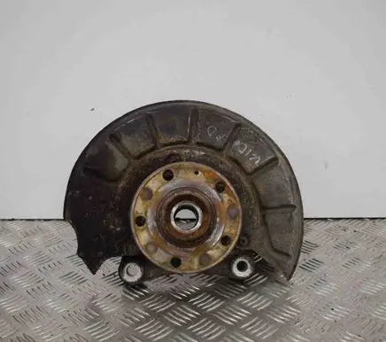 Volkswagen PASSAT B6 Front wheel hub 3C0407258F