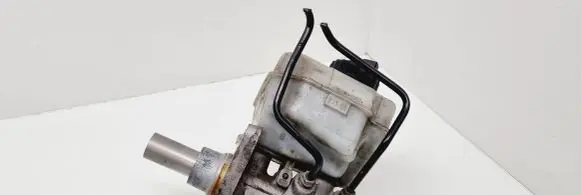 Volkswagen PASSAT B6 Master brake cylinder 03359886771 23306