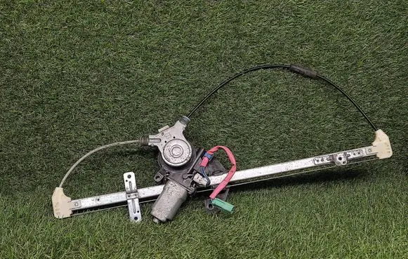 Honda CR-V Rear door window regulator with motor WR5